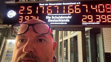 Mathias Zeuner Schulden